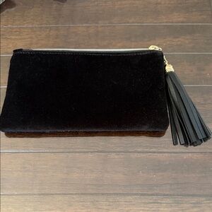 Anna & Ava Elegant Black Velvet bag with Tassel